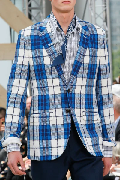 Look 33